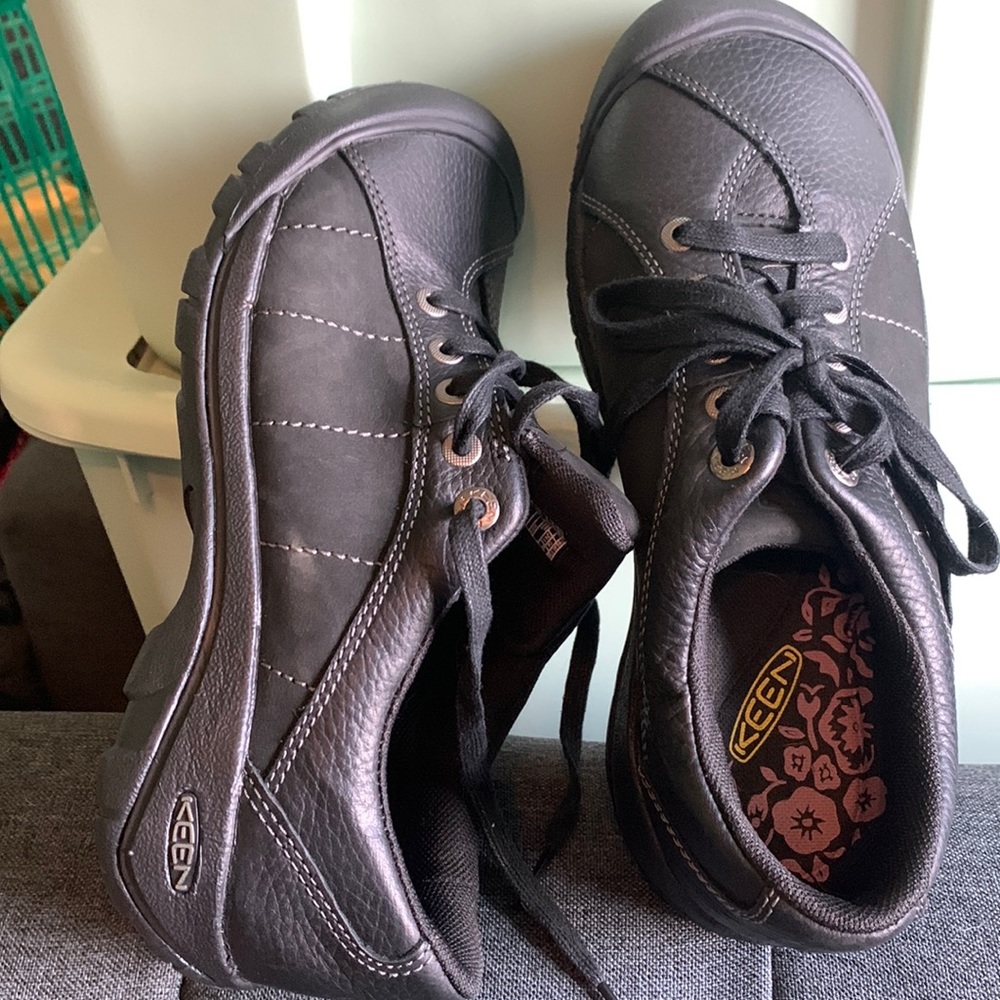 Keen women black Presidio ,never worn